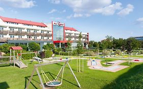 All In Red Thermenhotel